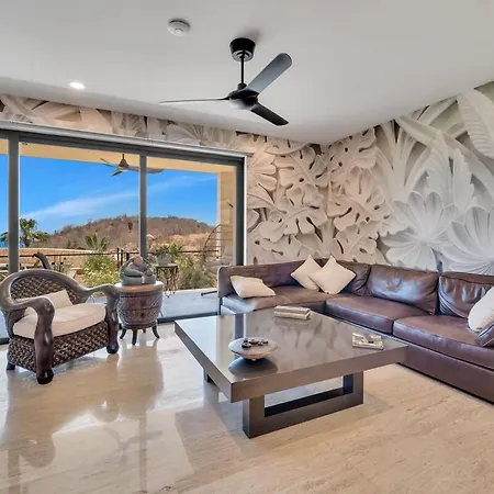 Ocean View, Mountain View, Infinity Pool, Water Filtration Throughout With 2 Filters In The Kitchen Apartment